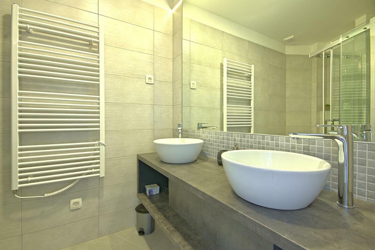 Villa Vespera Rosini ภายนอก รูปภาพ