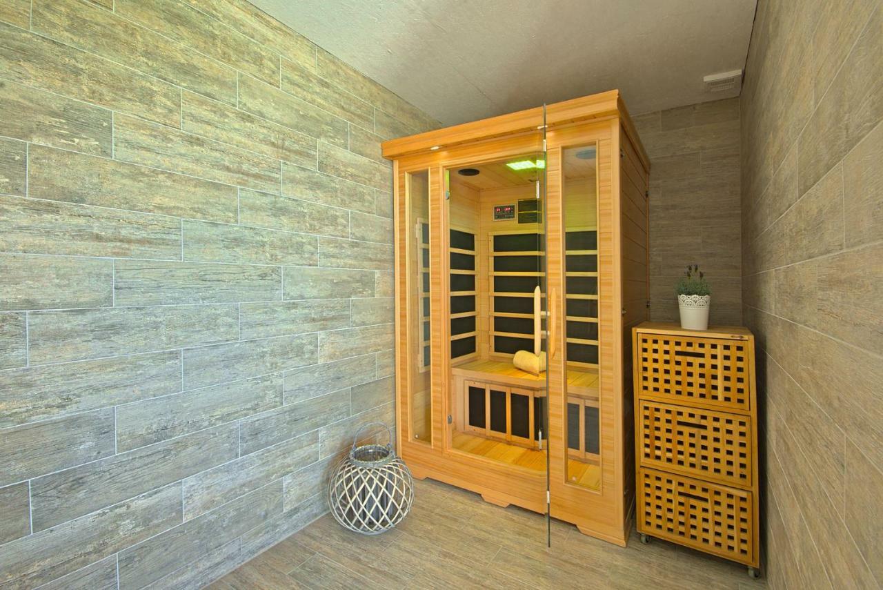 Villa Vespera Rosini ภายนอก รูปภาพ