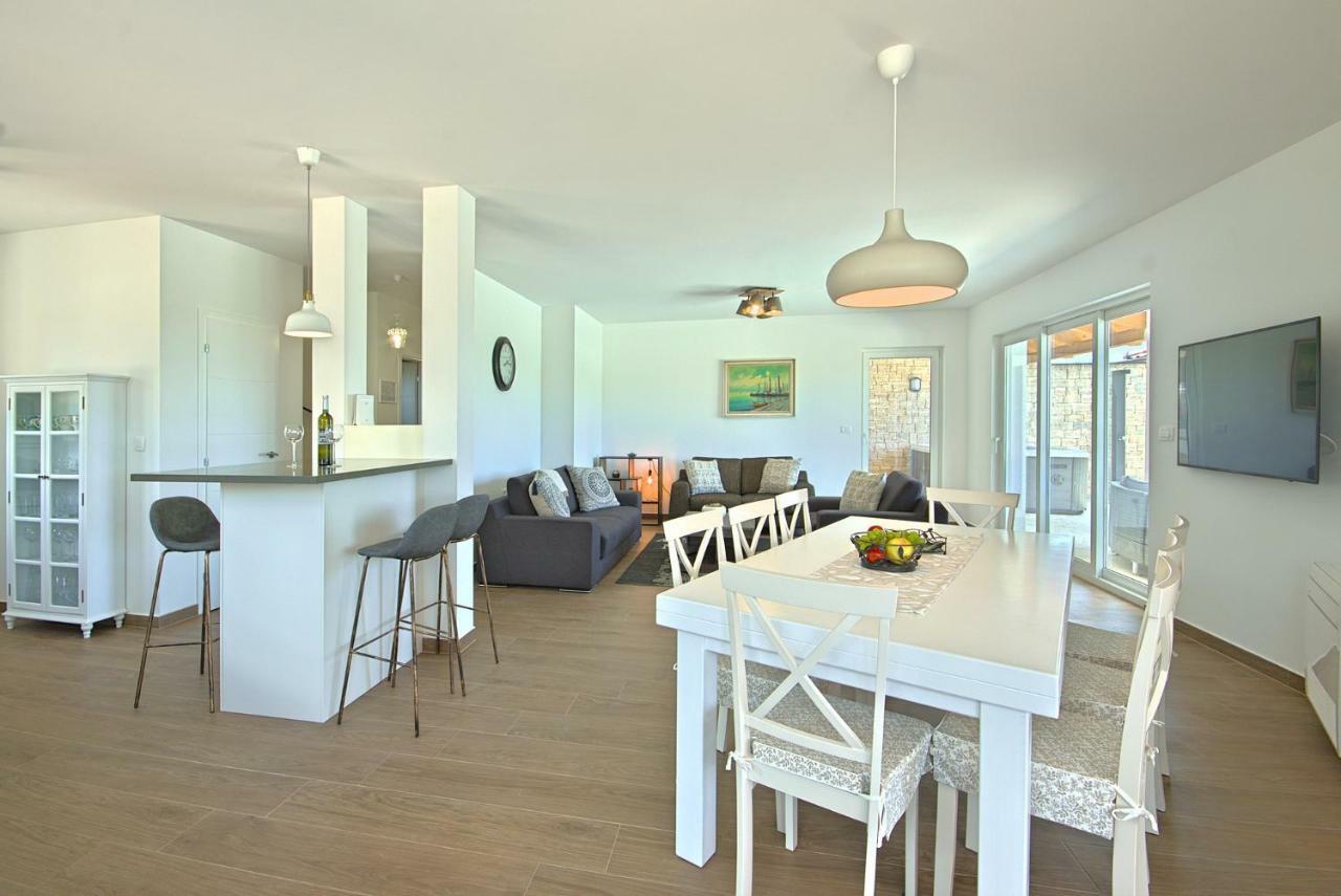 Villa Vespera Rosini ภายนอก รูปภาพ