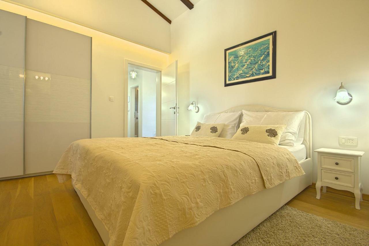 Villa Vespera Rosini ภายนอก รูปภาพ