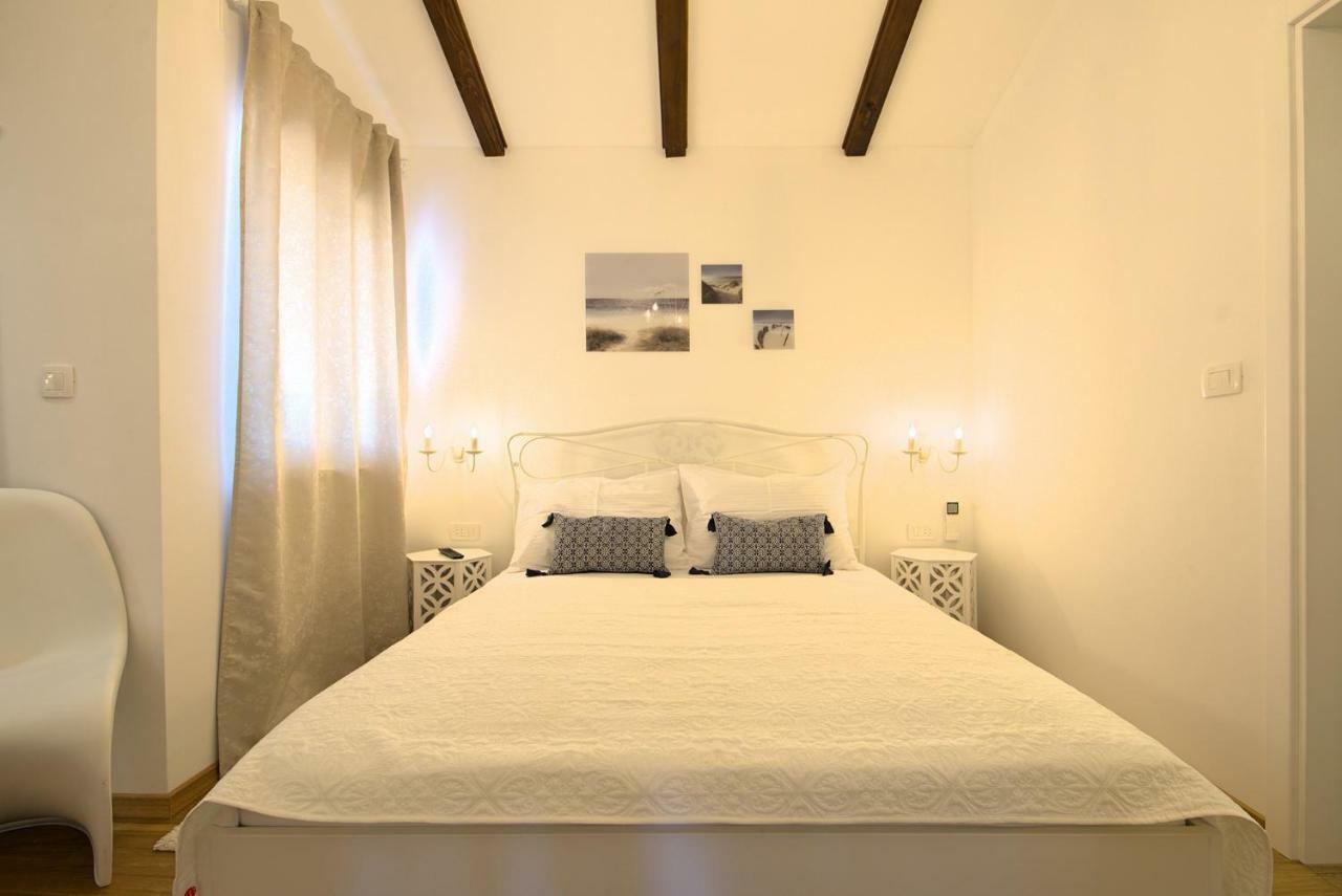 Villa Vespera Rosini ภายนอก รูปภาพ