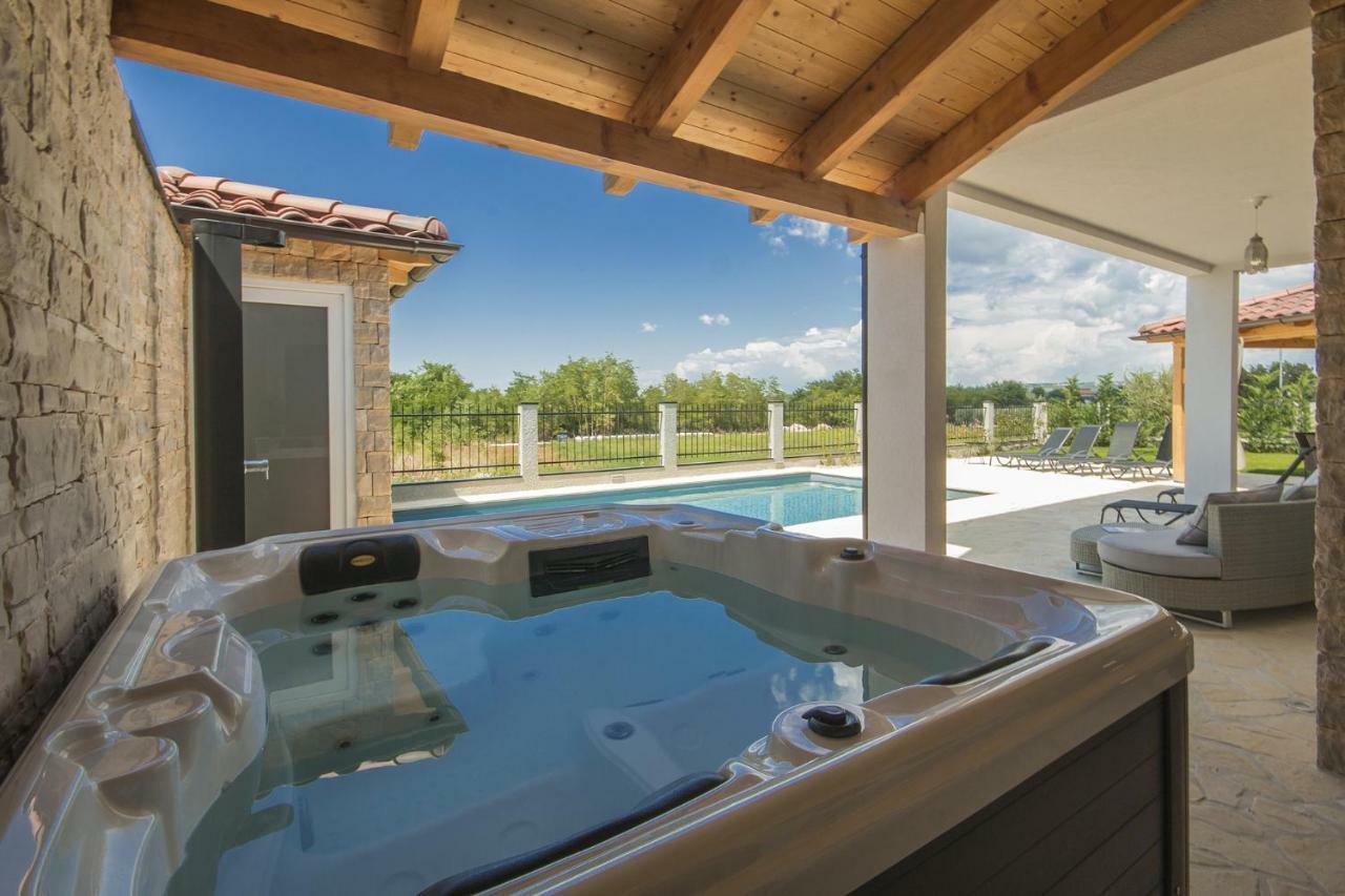 Villa Vespera Rosini ภายนอก รูปภาพ
