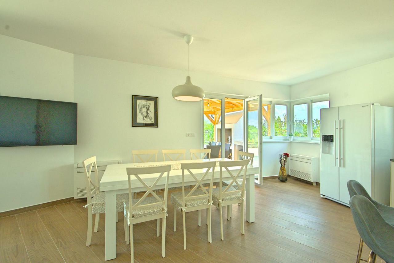 Villa Vespera Rosini ภายนอก รูปภาพ