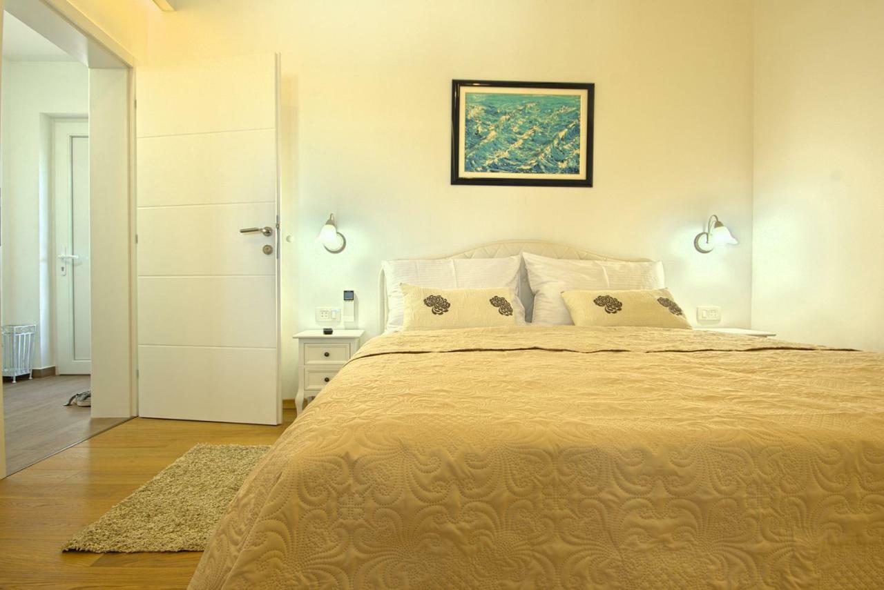 Villa Vespera Rosini ภายนอก รูปภาพ
