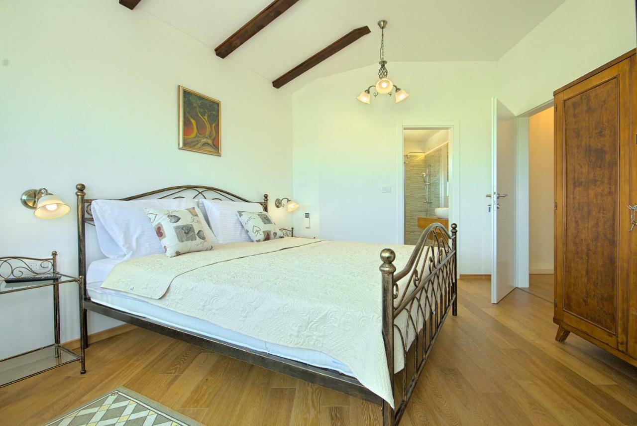 Villa Vespera Rosini ภายนอก รูปภาพ