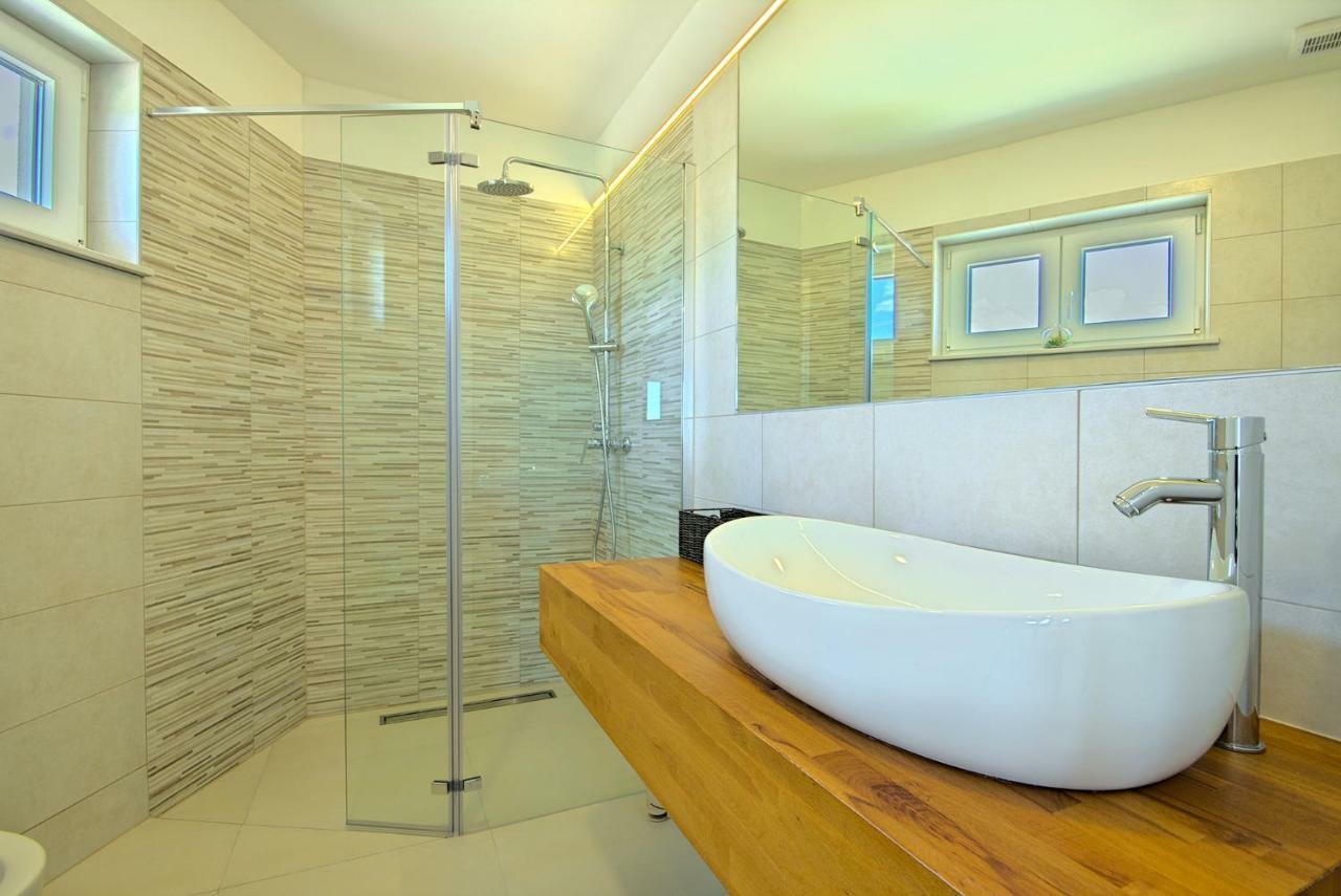 Villa Vespera Rosini ภายนอก รูปภาพ