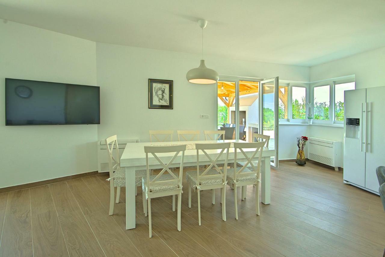 Villa Vespera Rosini ภายนอก รูปภาพ