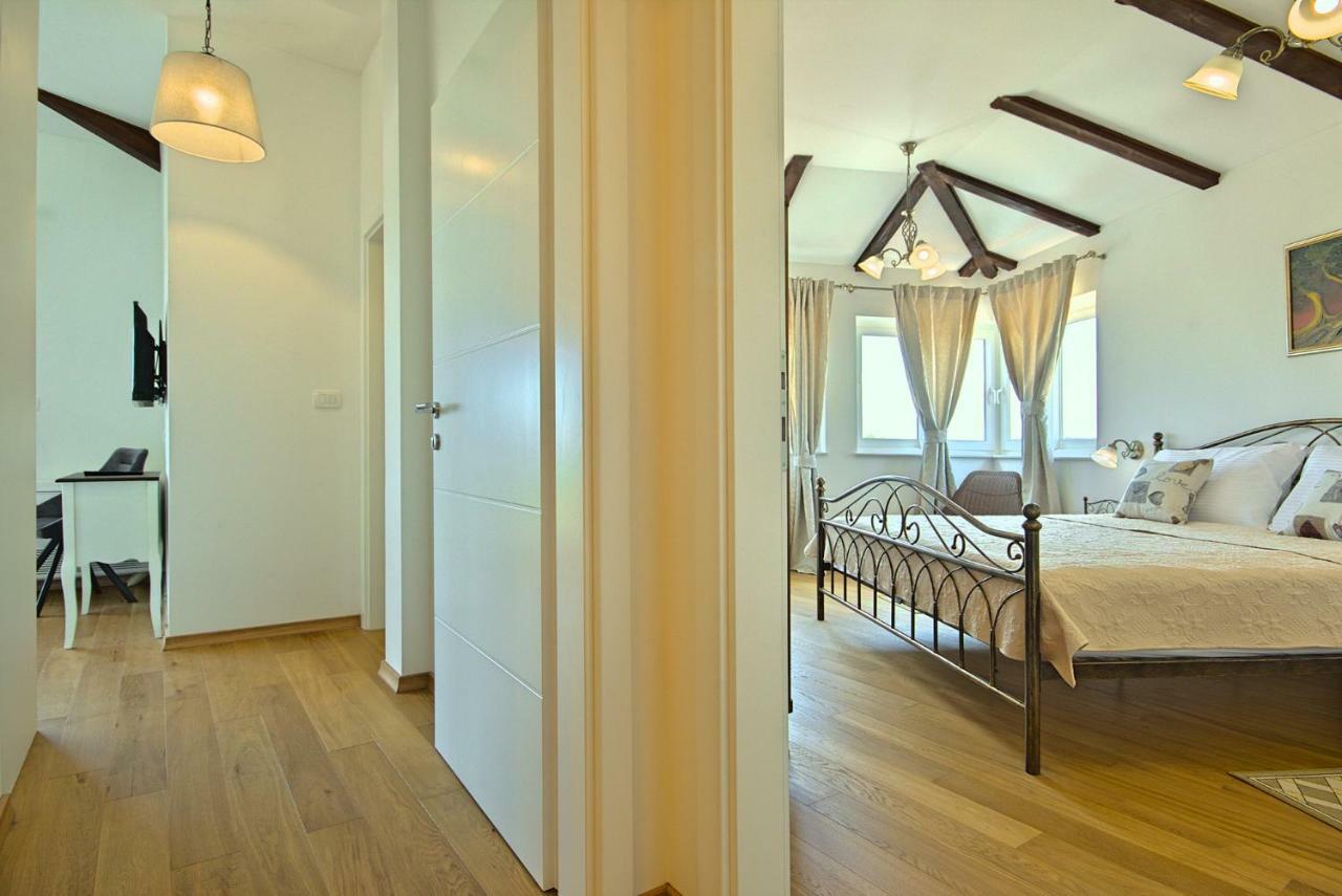 Villa Vespera Rosini ภายนอก รูปภาพ