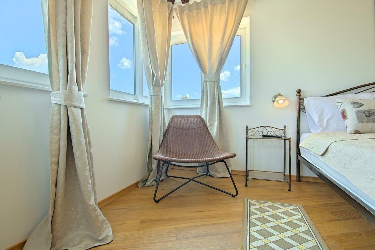 Villa Vespera Rosini ภายนอก รูปภาพ